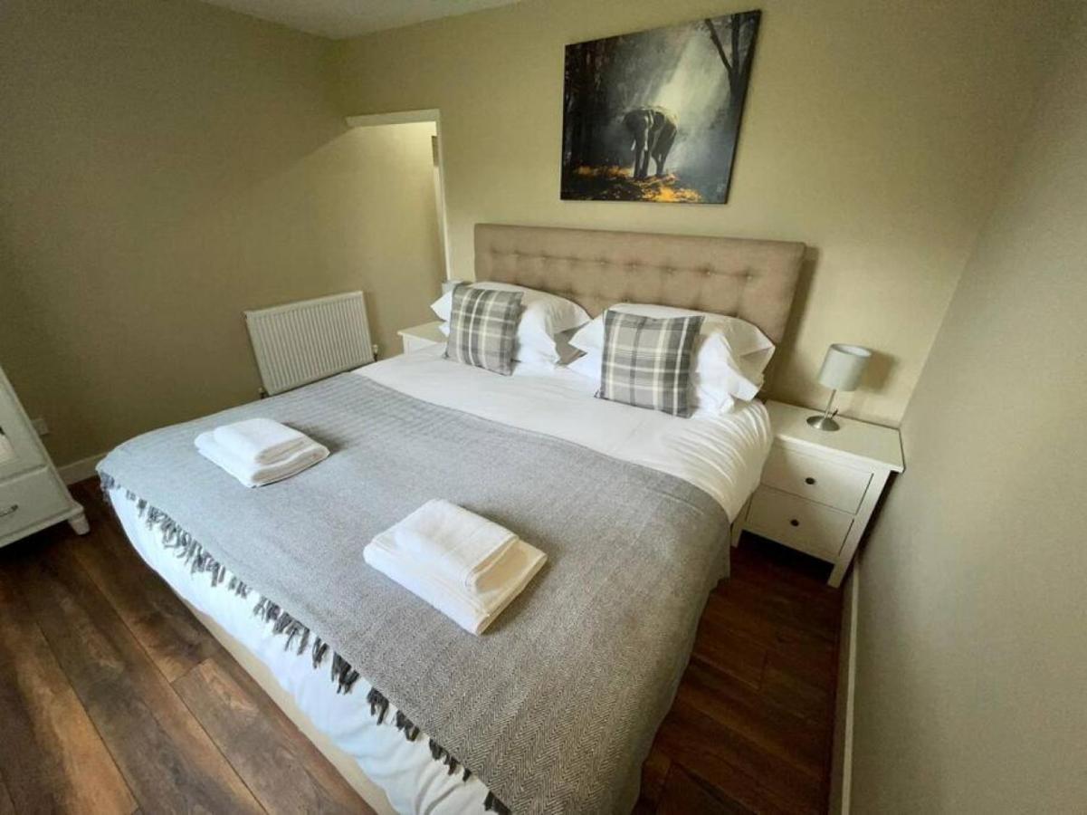 Вилла Lydney House Swaffham Sleeps 22 Экстерьер фото